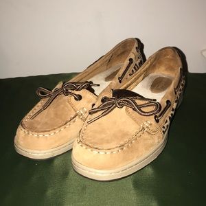 Women’s Loafers with cheetah print